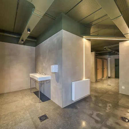 5p 2bdrms 16110 * Grupont