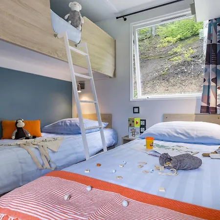 5p 2bdrms 16110 Kemping