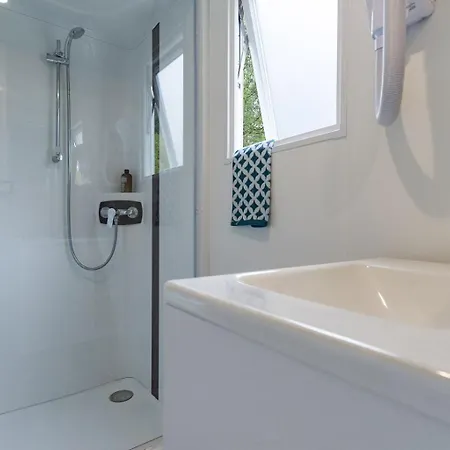 5p 2bdrms 16110 Kemping *