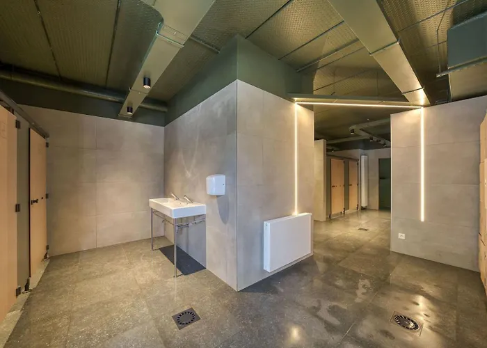 5p 2bdrms 16110 * Grupont