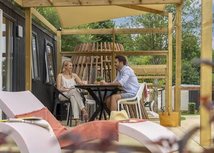 مكان تخييم 5p 2bdrms 16110 *