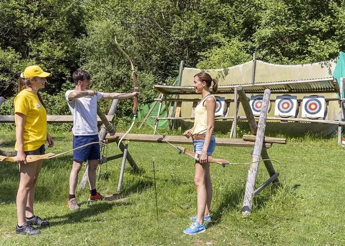 5p 2bdrms 16110 مكان تخييم *